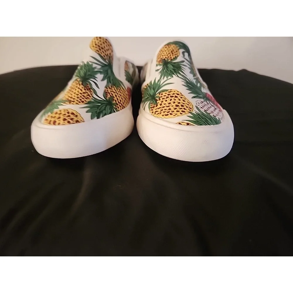 Lam Canvas Slip Ons. Memory Foam Insole - Pineapple - Size‎ 7.5 US